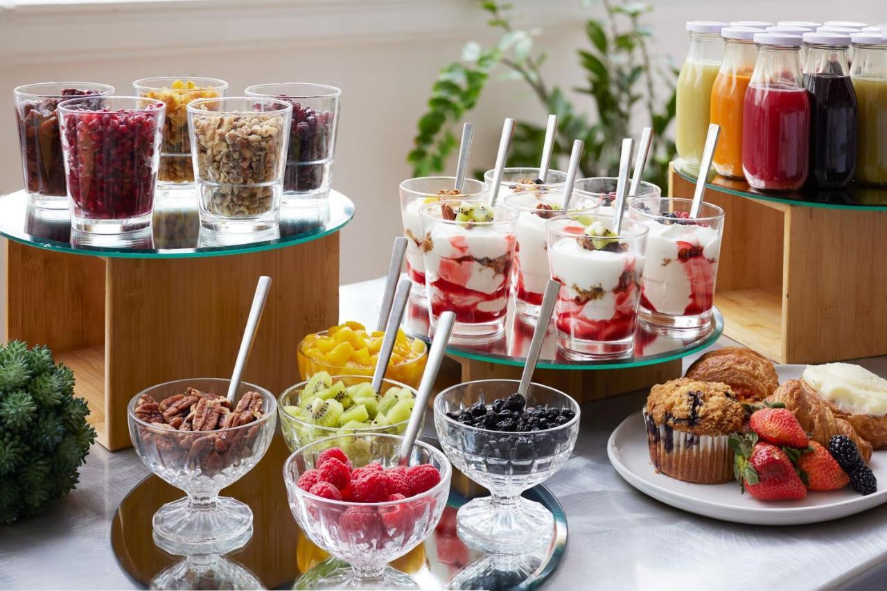 Sheraton Grand Downtown Hotel 4*