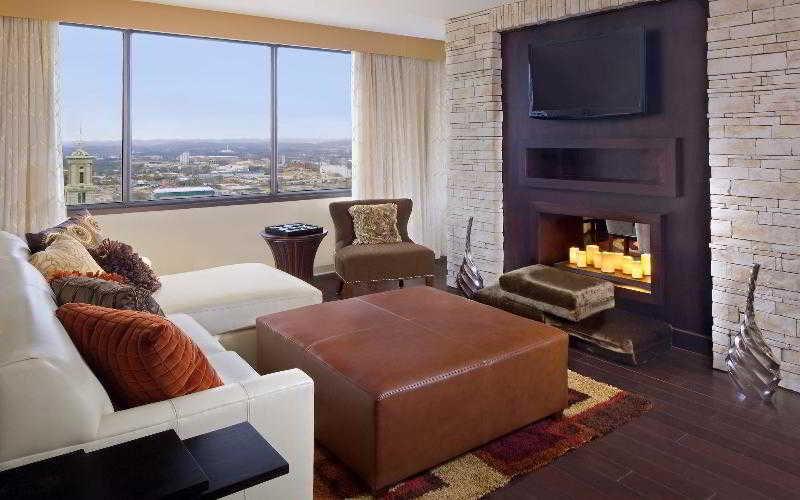 Hotel Sheraton Grand Downtown 4*
