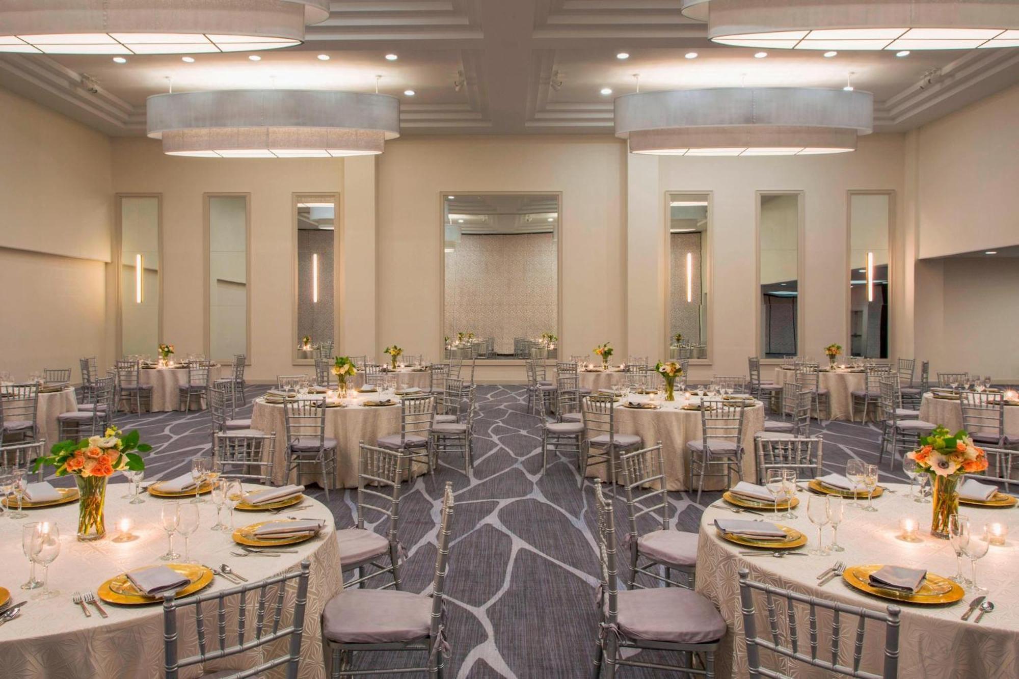 Hotel Sheraton Grand Downtown